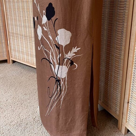 Finity 100% silk brown maxi skirt with floral detail and side slit - Picture 2 of 5